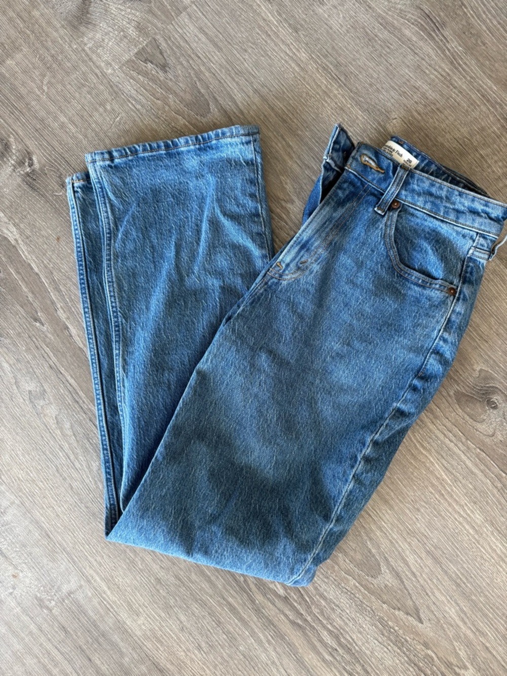 Abercrombie high rise 90s relaxed curve love jeans 26  med wash non distressed